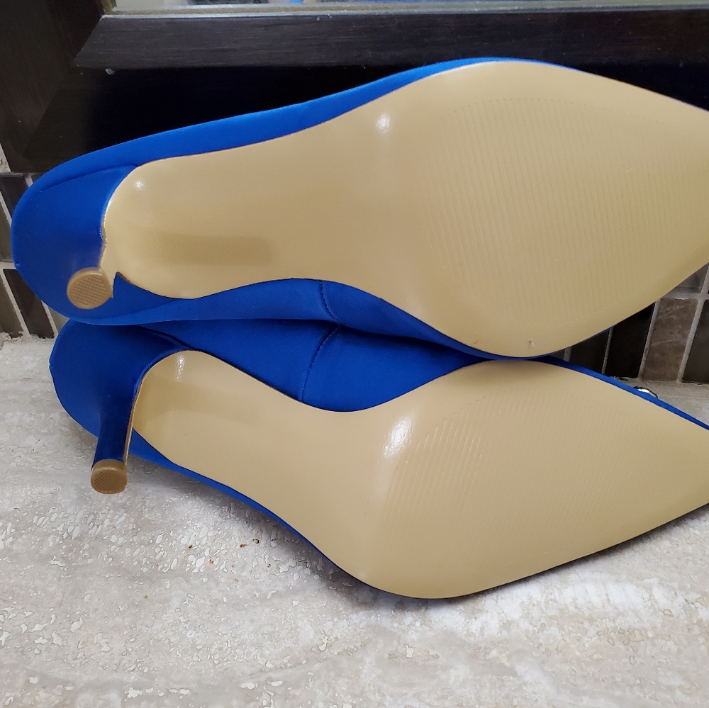 Shoe - Picture 4 of 4